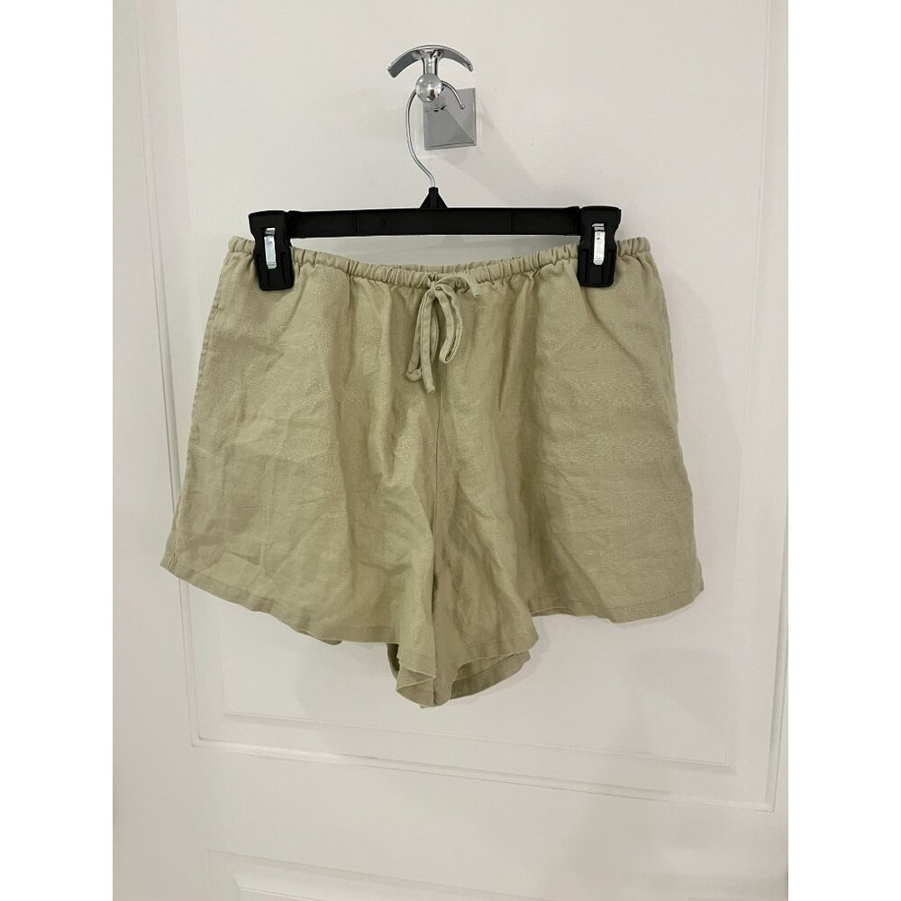 NWOT Reformation Zoey Linen Shorts in Dried Herb Size SMALL - Picture 5 of 9